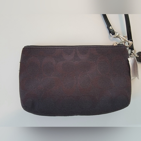 NWT Coach Wristlet with Classic Coach Logo - Picture 2 of 4
